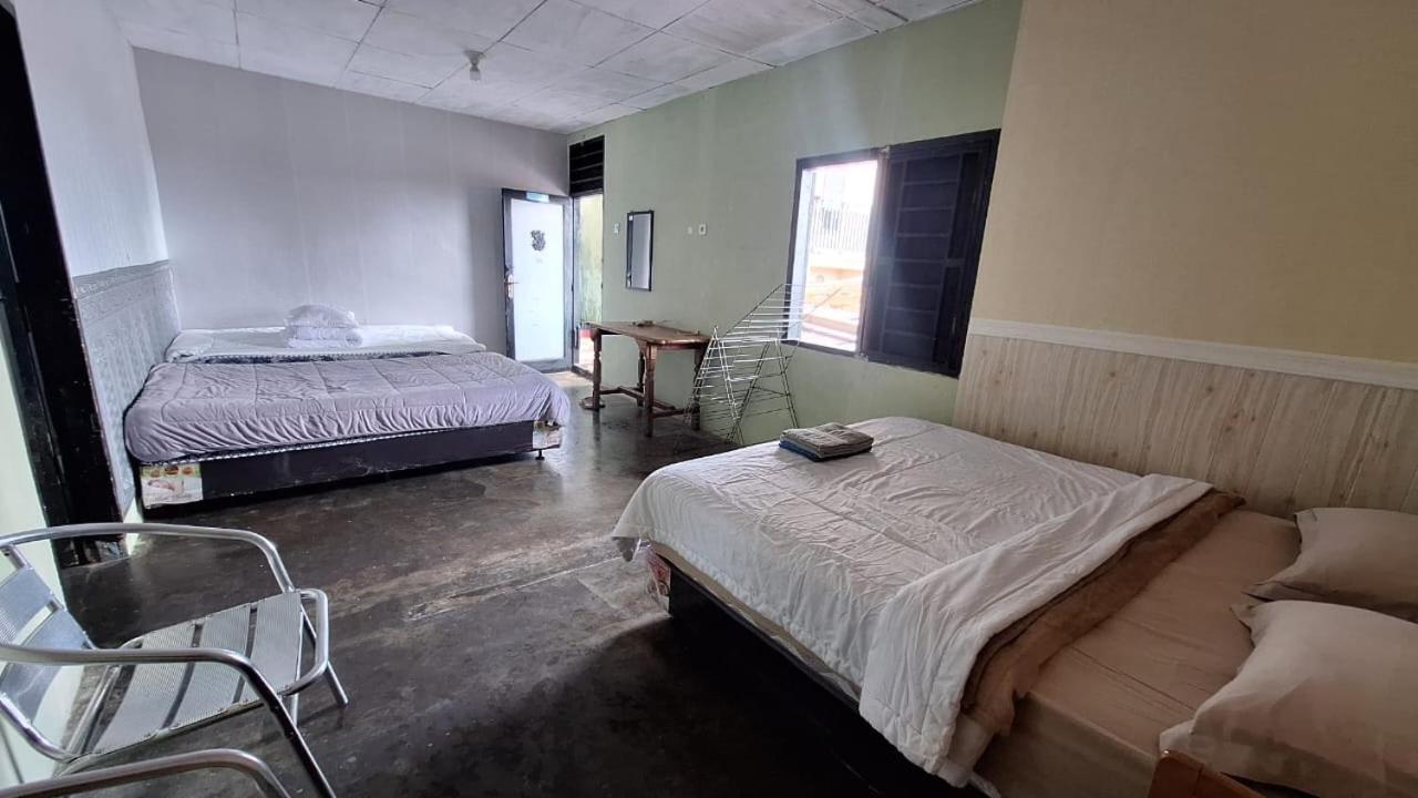 Smiley'S Homestay Berastagi Exterior photo